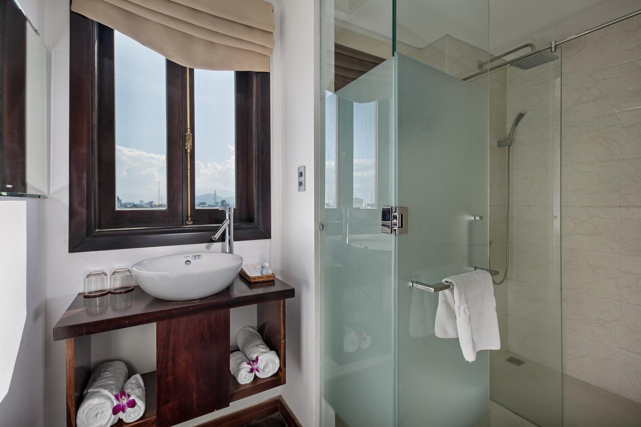 Sea Flower Hotel Дананг Екстериор снимка